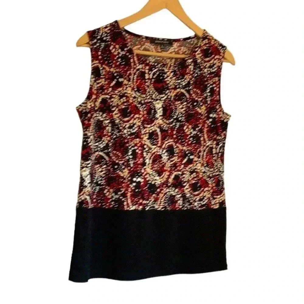 Jones Studio sleeveless floral top with black band at the bottom